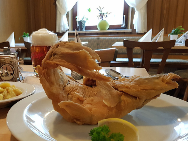 Gasthof Schwarzes Kreuz: Terrasse