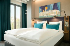 Hotel Motel One Ulm - Room