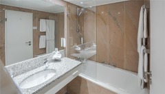 Guest room bath