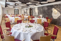 Meeting & Event Room Baroque Room (Banquet Setup)