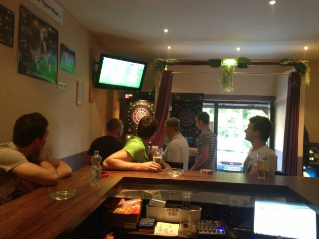 B14 Sportsbar: