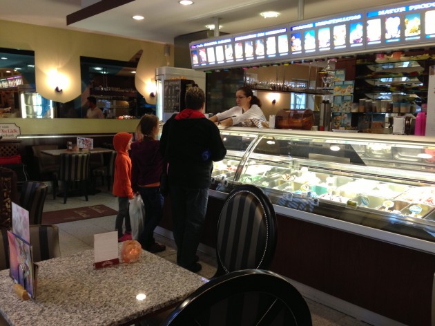 Santa Lucia Eiscafé Snack-Bar: