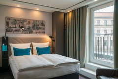 Hotel Motel One Dresden-Palaisplatz - Room