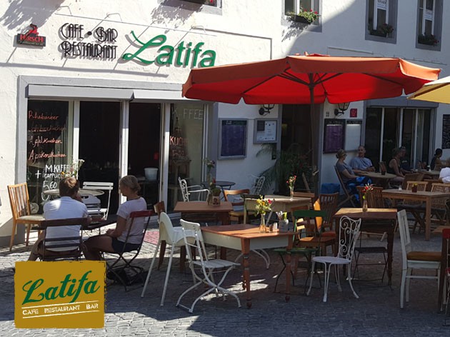 Latifa | Cafe Bar Cocktail: Willkommen im Latifa