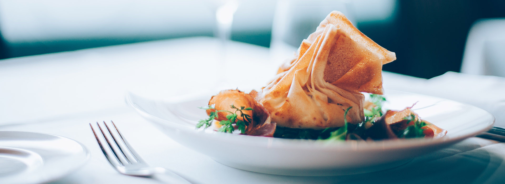 Die Küche in den Ratsstuben Weissach ist saisonal wechselnd. Sie erhalten lactose- als auch verlässlich glutenfreie Gerichte - aber auch ein vegetarisch-veganes Speiseangebot.