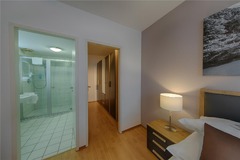 Guest room bath