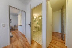 Guest room bath