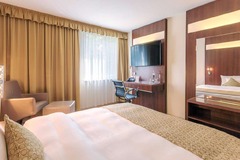 Executive Kingsize Bed