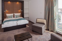 Hotel Motel One Düsseldorf-Hauptbahnhof - Room