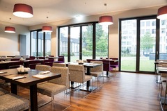 Breakfast Room & Restaurant