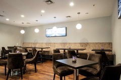Bar & Lounge