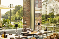 CARL & SOPHIE Spree Restaurant