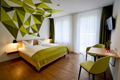 Busses Guesthouse Freiburg im Breisgau / Schwarzwald (Baden-Württemberg) -  Juniorsuite mit Terrasse