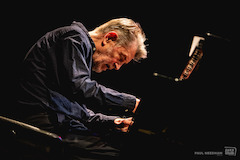 Alexander von Schlippenbach, legendärer Pianist, bei einem Live-Auftritt im Jazzclub Karlsruhe, bekannt für Free Jazz und Avantgarde.