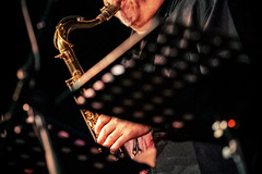 Tony Lakatos, ungarischer Startenorsaxophonist, spielt Jazzklassiker und Eigenkompositionen im intimen Rahmen des Jazzclubs Karlsruhe.