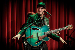 Torsten Goods ist einer der herausragendsten deutschen Jazzgitarristen und -sänger, international gefeiert für sein virtuoses Spiel und seine charismatische Bühnenpräsenz.Foto: Paul Needham