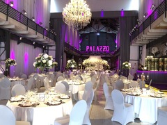 Die Palazzo Halle in Karlsruhe – Ihre perfekte Eventlocation für unvergessliche Veranstaltungen wie Firmenfeiern, Produktpräsentationen, Tagungen, Hochzeiten und mehr.
Die ehemalige Maschinenfabrik am Westbahnhof in Karlsruhe bildet ein außergewöhnliches 