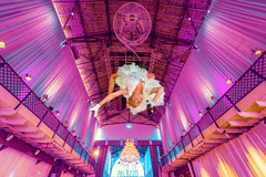 Die Palazzo Halle in Karlsruhe – Ihre perfekte Eventlocation für unvergessliche Veranstaltungen wie Firmenfeiern, Produktpräsentationen, Tagungen, Hochzeiten und mehr.
Die ehemalige Maschinenfabrik am Westbahnhof in Karlsruhe bildet ein außergewöhnliches 