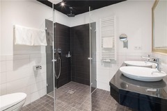 Badezimmer einiger Kreativzimmer