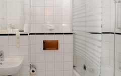 Bathroom 2 Singlebeds