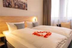 Queen Size single or double use Superior