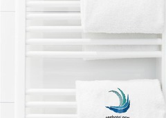 Guest room bath