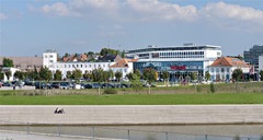 V8 Hotel and Motorworld