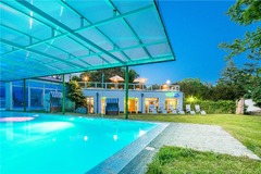 Pool - indoor