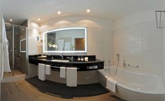 Guest room bath