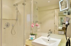 comfort room bath