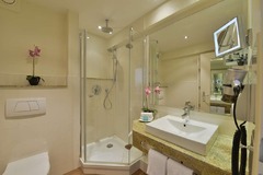premium room bath