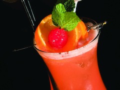 Cocktail in der Life Style Bar im Maritim Hotel Frankfurt