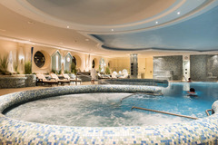 Indoor-Pool