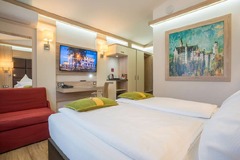Guest room
