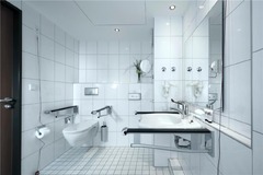 Guest room bath
