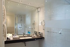 bathroom singleroom