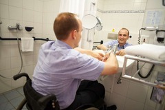 Mobility accessible guest room bath