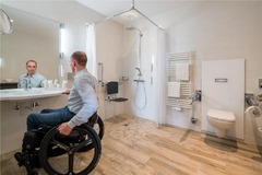 wheelchair accessible bathroom Penthouse Suite