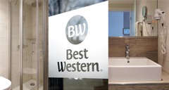 Guest room bath