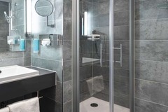 Variant Shower Bath (partly)