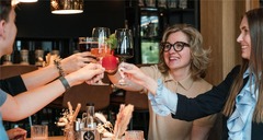 CERVUS Restaurant Table with guests