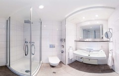 Guest room bath