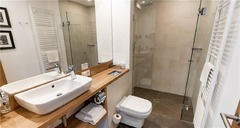 skin bathroom, Komfort-Plus-single room