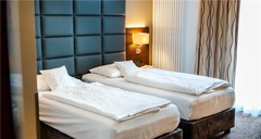 bed double room