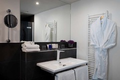 Bathroom Art Suite