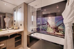 Junior Suite Bathroom