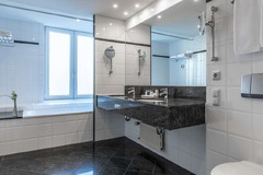 Premium Room - Bathroom