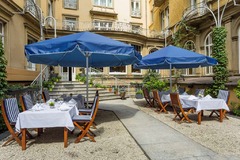 Restaurant Terrace