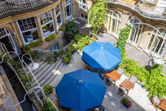 Restaurant Terrace