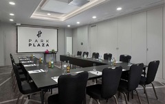 Plaza Suite U-shape
